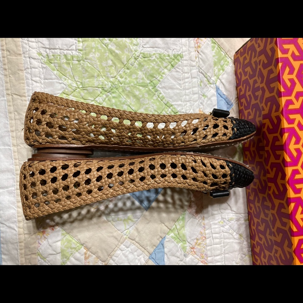 SOLD Tory Burch Carlyle Cap Toe Flat - Picture 6 of 10